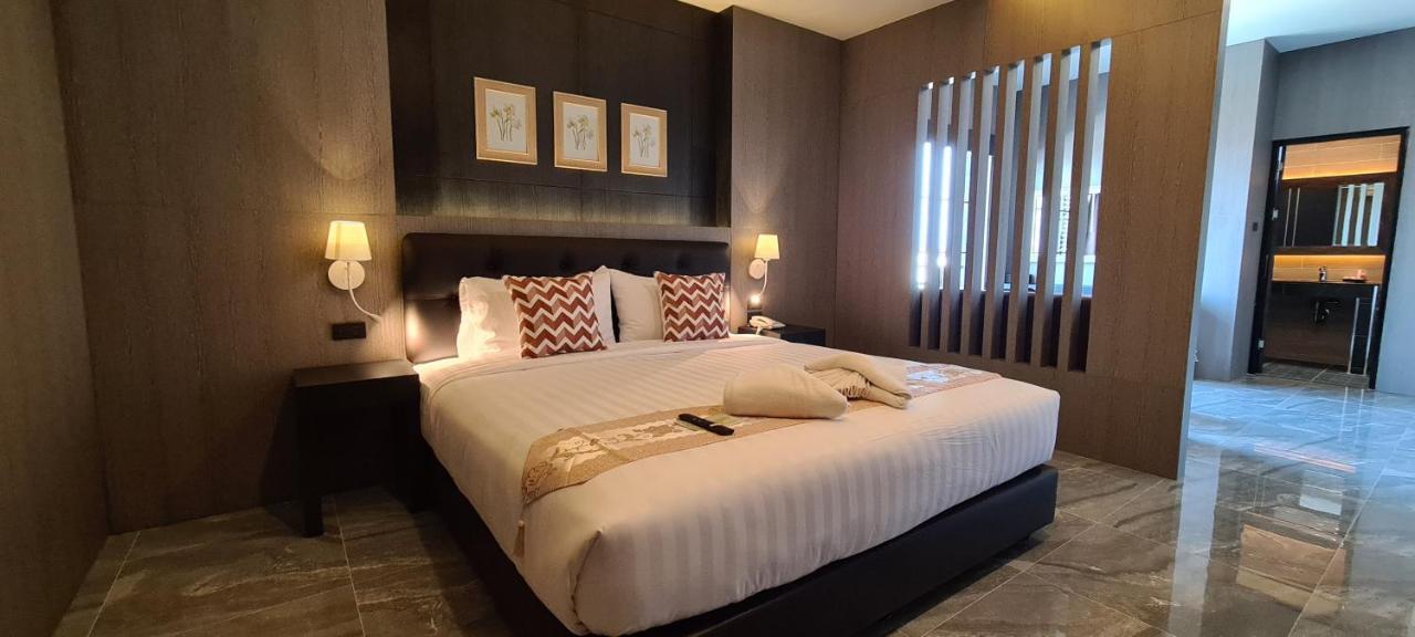 The Room Boutique Hotel محافظة ساكون ناخون المظهر الخارجي الصورة