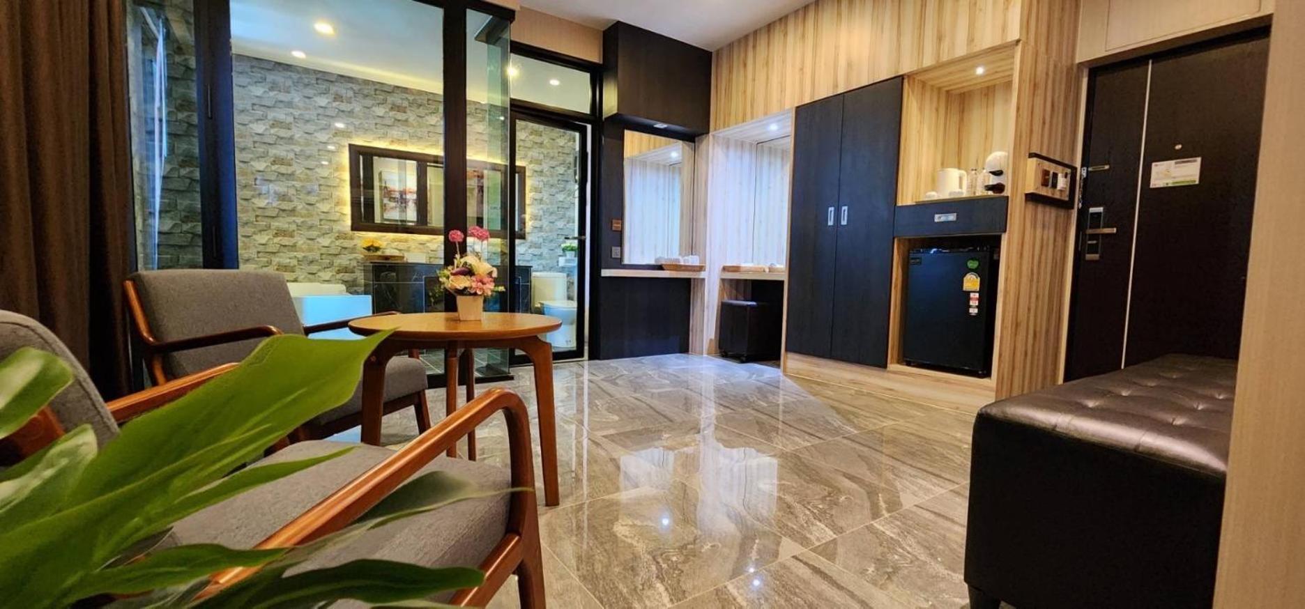 The Room Boutique Hotel محافظة ساكون ناخون المظهر الخارجي الصورة