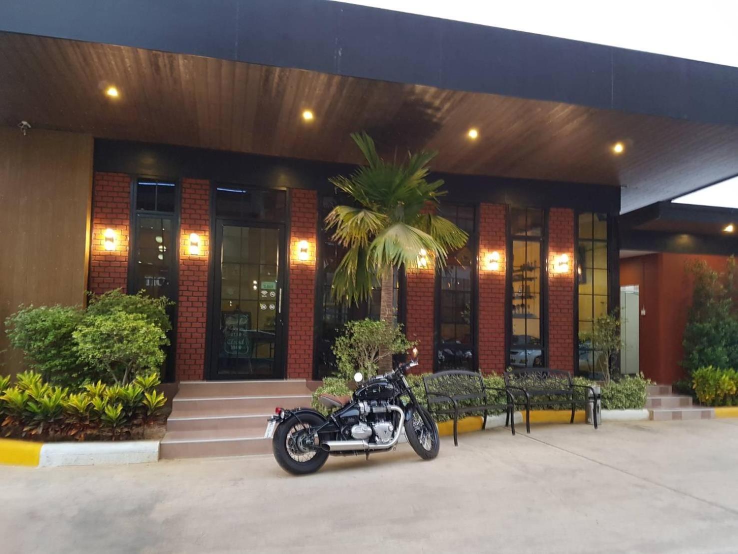 The Room Boutique Hotel محافظة ساكون ناخون المظهر الخارجي الصورة
